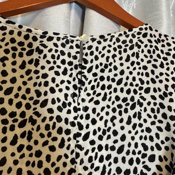 LOFT Black and White Ruffled Sleeve Blouse size medium - Picture 5 of 5